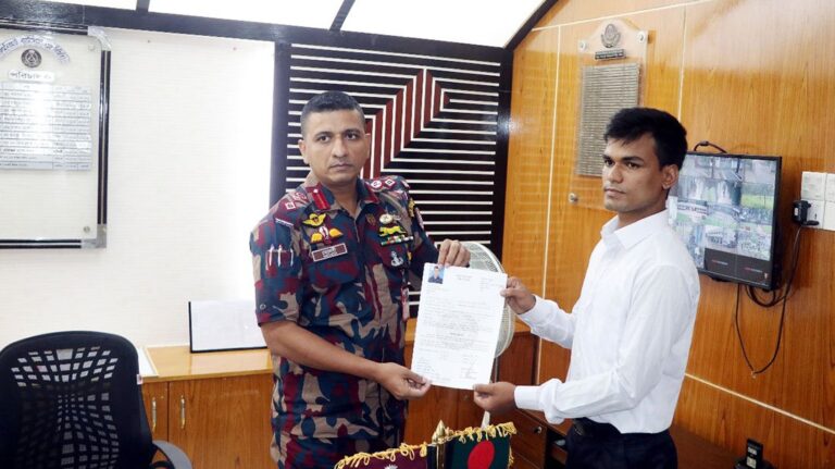 বিজিবিতে চাকরি পেলেন সেই ফেলানীর ছোট ভাই