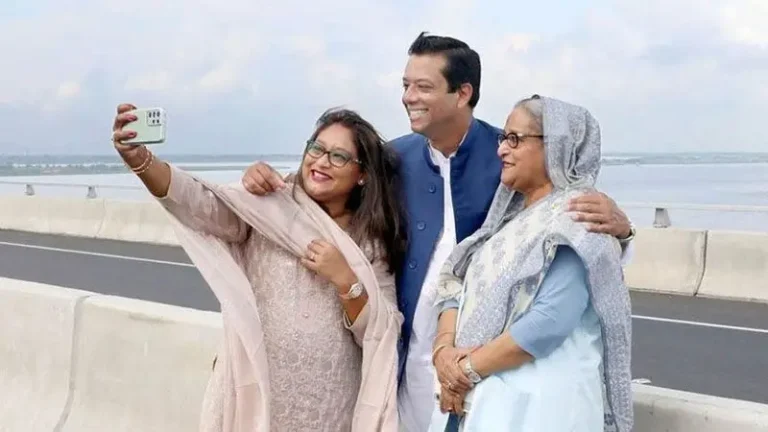 ‘রাহুল-প্রিয়াঙ্কা মডেলে’ ছেলেমেয়েকে দলীয় নেতৃত্বে আনছেন শেখ হাসিনা
