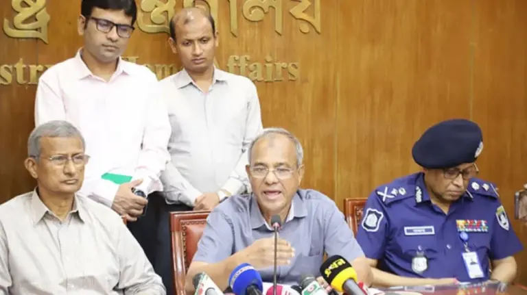 শেখ হাসিনার সঙ্গে যোগাযোগ ঠেকাতে দুই অ্যাপস বন্ধের চিন্তা