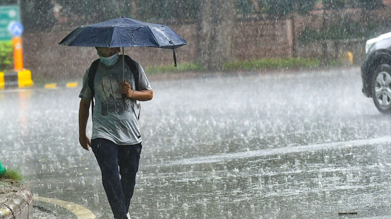 বঙ্গোপসাগরে লঘুচাপ, সারাদেশে পাঁচ দিন বৃষ্টির পূর্বাভাস