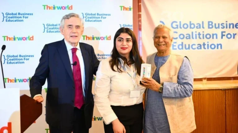 ‘আনলক বিগ চেঞ্জ অ্যাওয়ার্ড’ পেলেন ড. ইউনূস