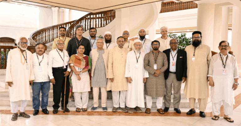 প্রধান উপদেষ্টা’র সঙ্গে সাত রাজনৈতিক দলের বৈঠক অনুষ্ঠিত