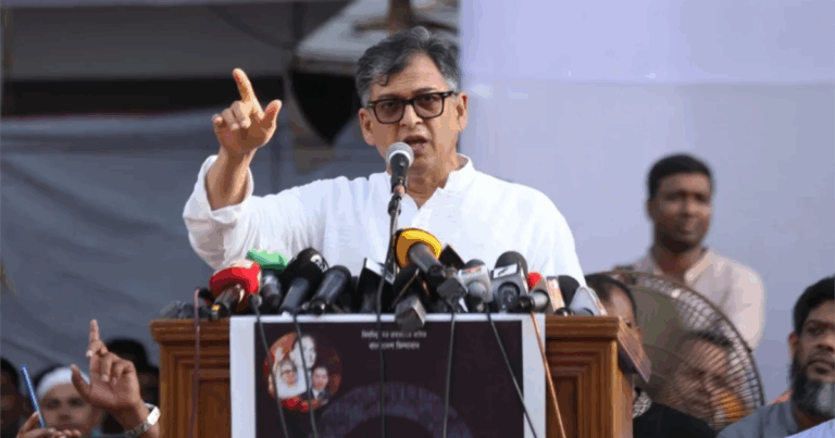 আ. লীগ কর্মীরা এক জায়গায় বলে জয়, দেড়মাইল পরে বলে বাংলা: সালাহউদ্দিন
