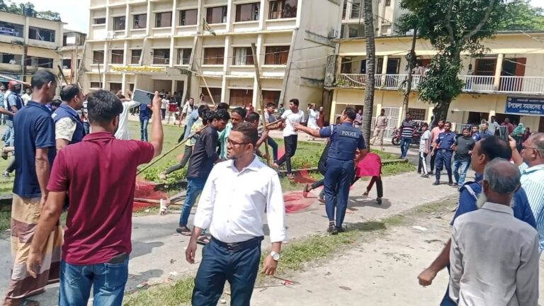 কালকিনিতে দু’গ্রুপের সংর্ঘষে পুলিশ-সাংবাদিকসহ আহত ১৫