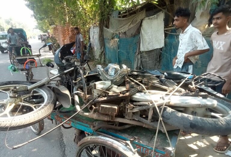 বাগেরহাটে বাসচাপায় প্রাণ গেলো ঠিকাদারের