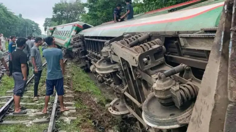 উদয়ন এক্সপ্রেস লাইনচ্যুত, সিলেটের সঙ্গে রেল যোগাযোগ বন্ধ