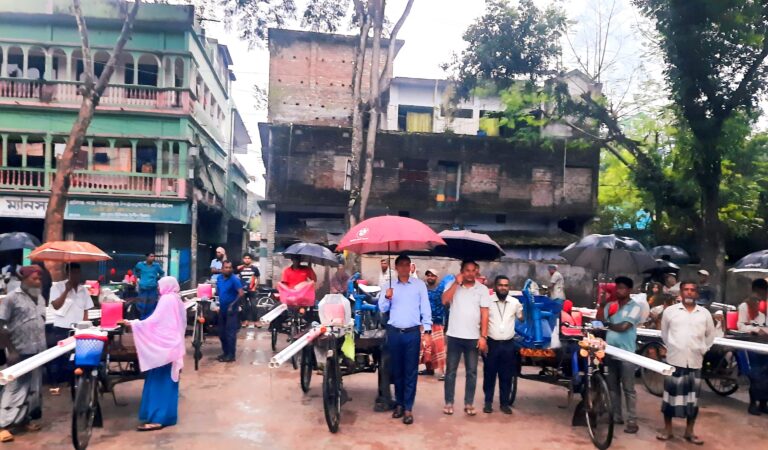 জীবননগরে বিনামূল‍্যে ৩০টি টিউবওয়েল বিতরণ