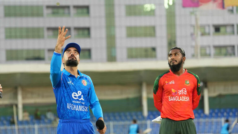 টস হেরে ফিল্ডিংয়ে বাংলাদেশ