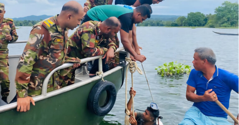 কাপ্তাই হ্রদে নৌকাডুবি: সেনাবাহিনীর তৎপরতায় সফল উদ্ধার অভিযান