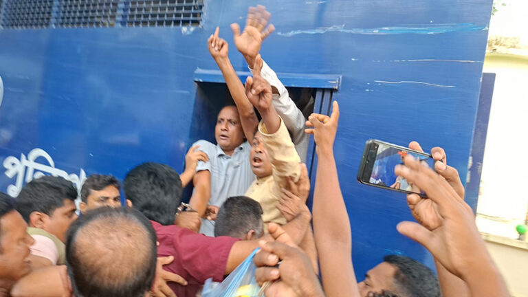 ব্যবসা প্রতিষ্ঠানে হামলা, বিএনপির ৬ নেতাকর্মী কারাগারে