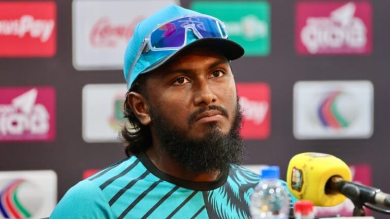প্রবাসী সমর্থকদের কাছে ক্ষমা চাইলেন জাকের আলী