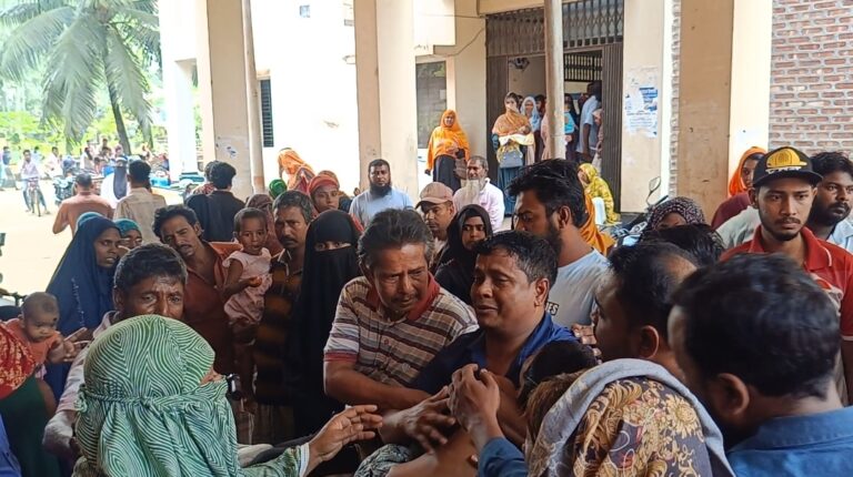 সিরাজগঞ্জে গরু বোঝাই নসিমনের ধাক্কায় শিশুসহ নিহত ২