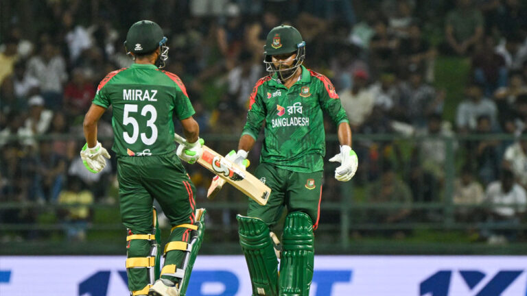 ২২১ রানে অলআউট বাংলাদেশ