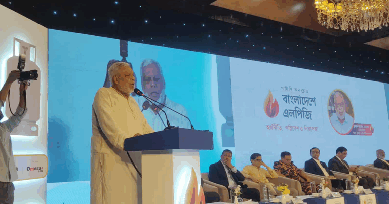 এলপিজি সিলিন্ডার ১ হাজার টাকার কমে বিক্রি হওয়া উচিত: জ্বালানি উপদেষ্টা
