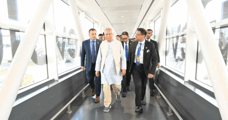ইতালি পৌঁছেছেন প্রধান উপদেষ্টা