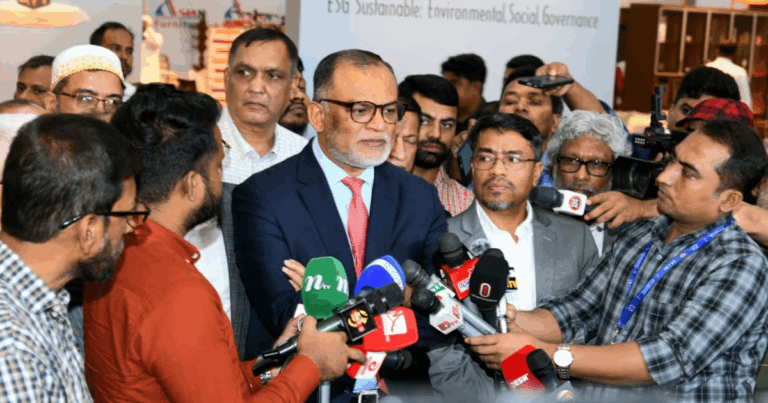 ভোজ্য তেলের দাম বাড়ায়নি সরকার: বাণিজ্য উপদেষ্টা