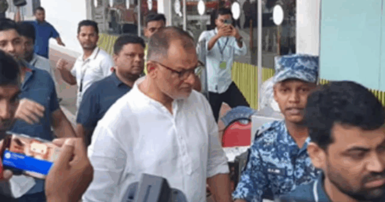 যত দ্রুত পারি রাতের মধ্যে ফ্লাইট ওপেন করবো: বিমান উপদেষ্টা