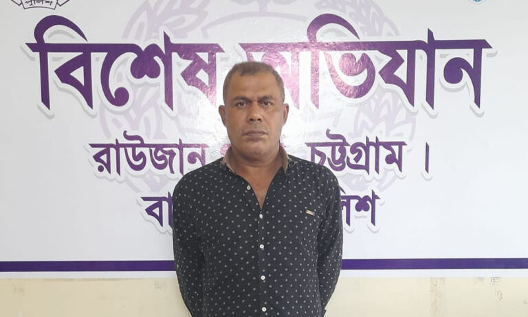 চট্টগ্রামের শীর্ষ সন্ত্রাসী ‘মেজর ইকবাল’ গ্রেপ্তার