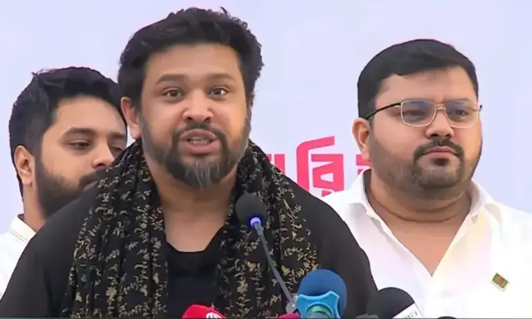 মনোনয়ন পেয়ে রাঙ্গুনিয়ায় জিয়ার সমাধিতে হুম্মাম কাদের চৌধুরী