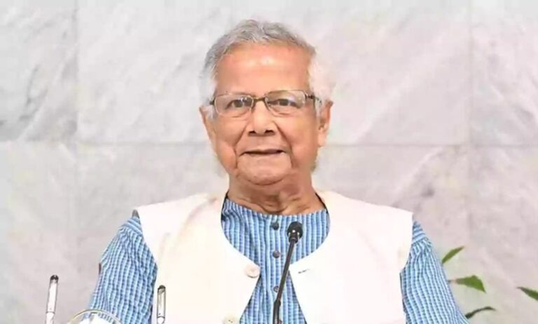 জাতীয় ফুটবল দলকে প্রধান উপদেষ্টার অভিনন্দন