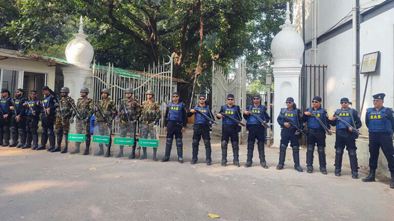 ট্রাইব্যুনালে কড়া নিরাপত্তা