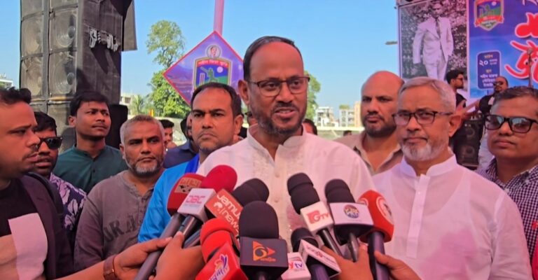 ‘পার্শ্ববর্তী দেশে বসে বাংলাদেশকে অস্থিতিশীল করার প্রচেষ্টা চালাচ্ছে’