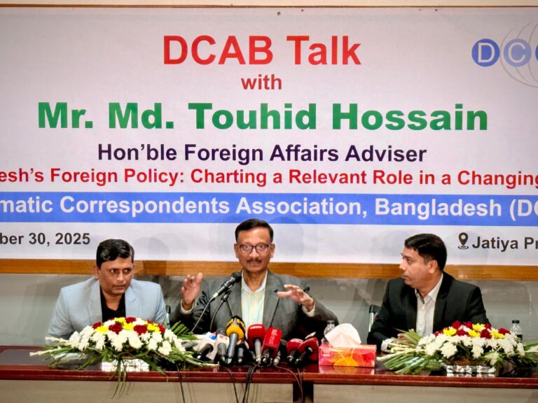 তারেক রহমান ফিরতে চাইলে একদিনেই ট্রাভেল পাস: পররাষ্ট্র উপদেষ্টা