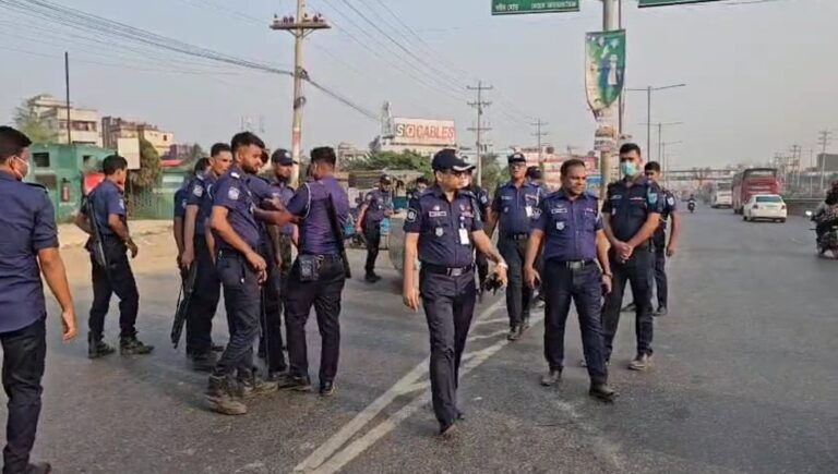 সাভারে নাশকতা ঠেকাতে মহাসড়কে চেকপোস্ট, গ্রেপ্তার ৭