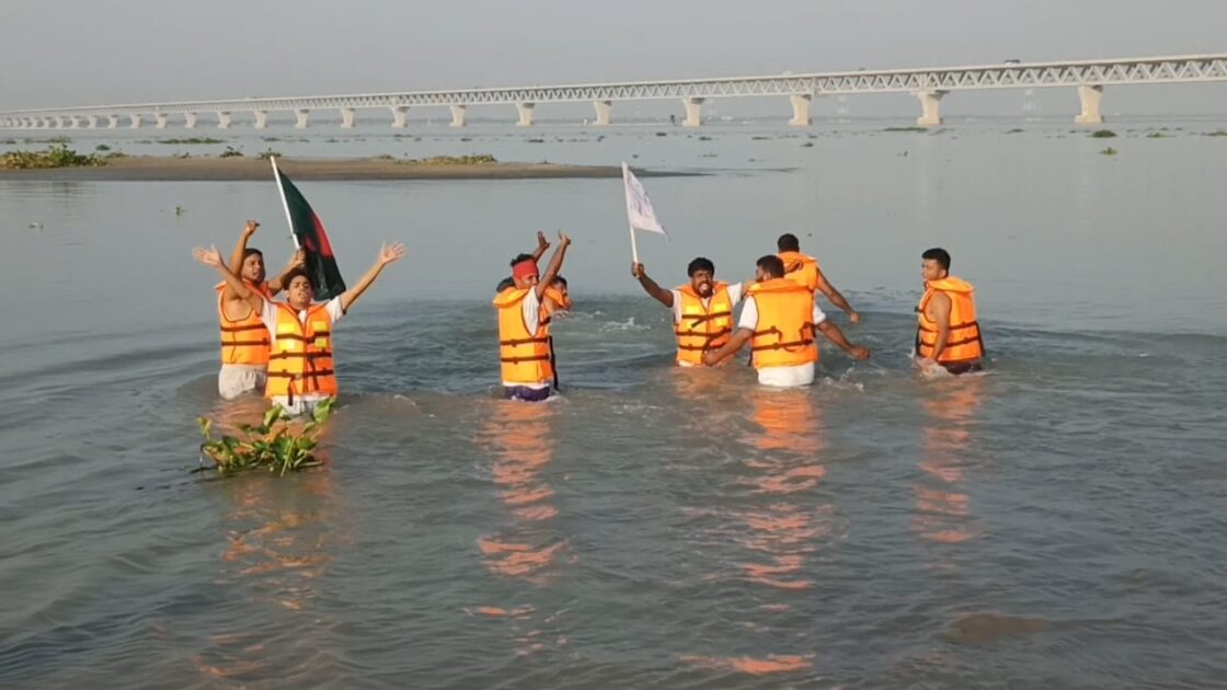 ভোলা–বরিশাল সেতুর দাবিতে লংমার্চ, আহত ২