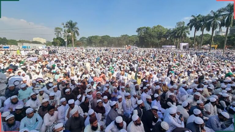 খতমে নবুওয়ত মহাসম্মেলনে জনতার ঢল