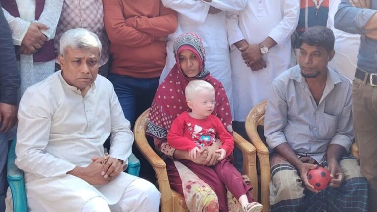‘অতি ফর্সা’ রঙের সেই আফিয়ার পাশে দাঁড়ালেন তারেক রহমান