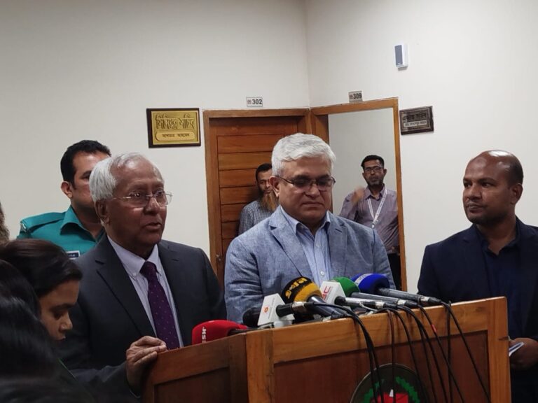 সৌদি আরবসহ ৭ দেশে প্রবাসী ভোটার নিবন্ধন চালু শুক্রবার