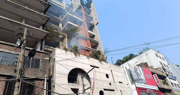 গুলিস্তানে আওয়ামী লীগ অফিসে ভাঙচুর