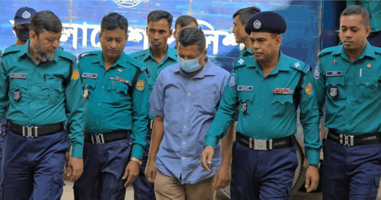 মানবতাবিরোধী মামলার রায়: ট্রাইব্যুনালে হাজির সাবেক আইজিপি মামুন