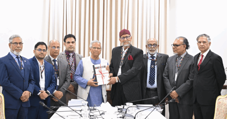 বিডিআর হত্যাকাণ্ডে দলগতভাবে জড়িত আওয়ামী লীগ, মূল সমন্বয়কারী তাপস: কমিশন