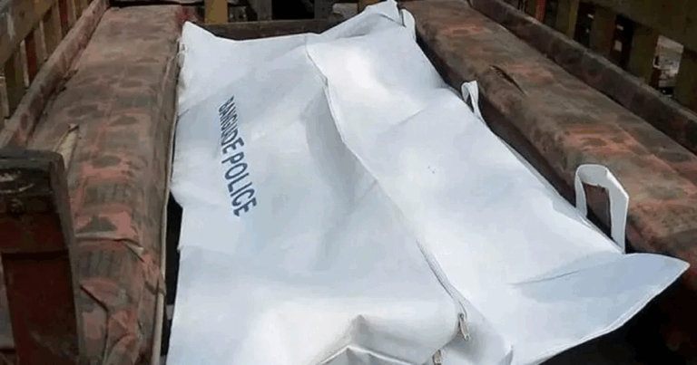 বাড্ডায় বাসা থেকে অর্ধগলিত জোড়া মরদেহ উদ্ধার