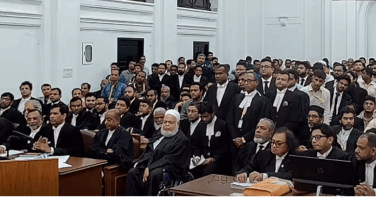 জুলাই গণহত্যা: শেখ হাসিনাসহ ৩ আসামির বিরুদ্ধে রায় পড়া শুরু