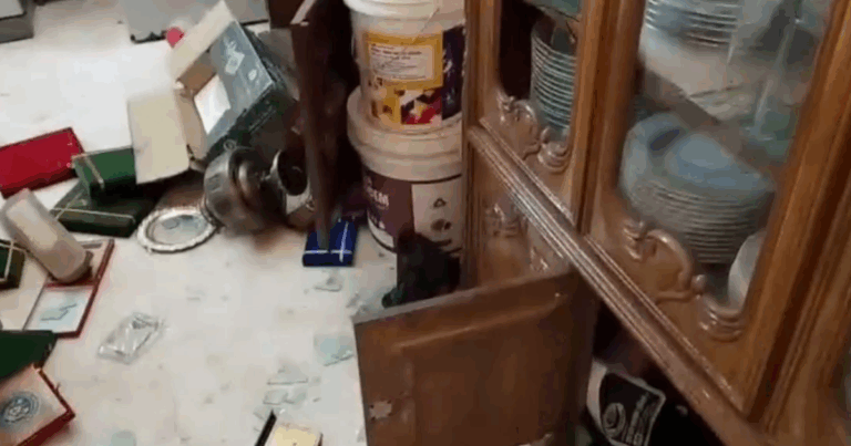 সাবেক রাষ্ট্রপতি আবদুল হামিদের বাড়িতে হামলা-ভাঙচুর