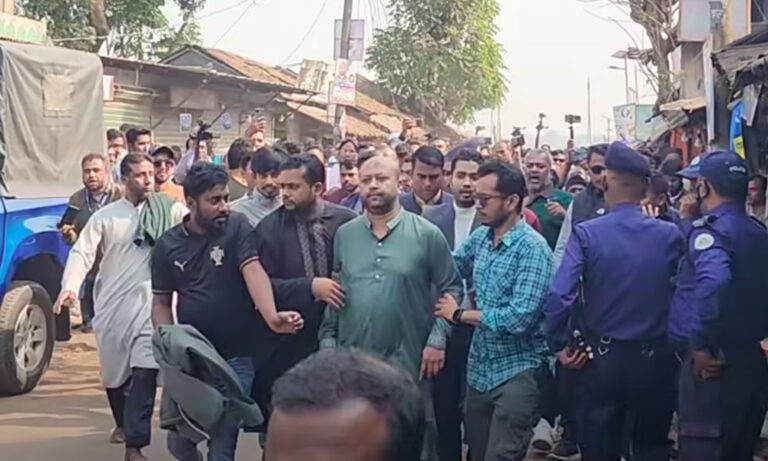 নিজ নির্বাচনী এলাকায় তোপের মুখে ব্যারিস্টার ফুয়াদ