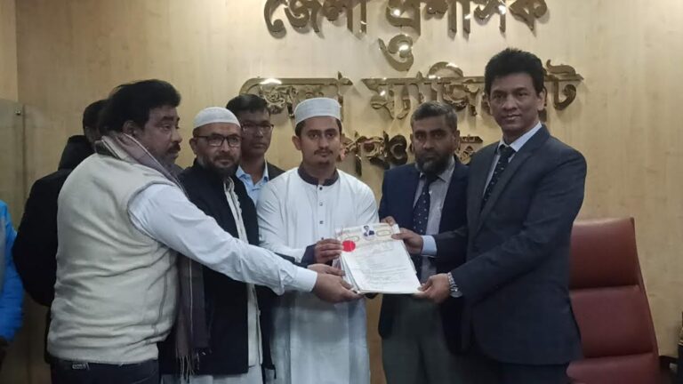 জামায়াত প্রার্থীকে সঙ্গে নিয়ে মনোনয়ন জমা দিলেন সারজিস