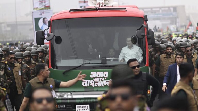 এভারকেয়ার থেকে বাসার পথে তারেক রহমান