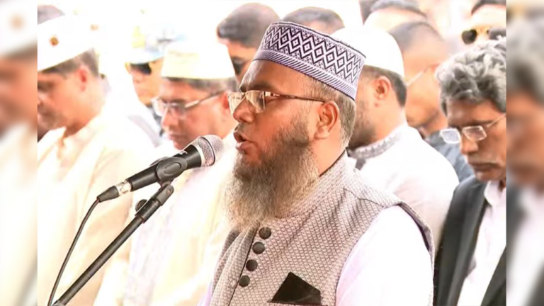 ভাইয়ের ইমামতিতে ওসমান হাদির নামাজে জানাজা সম্পন্ন