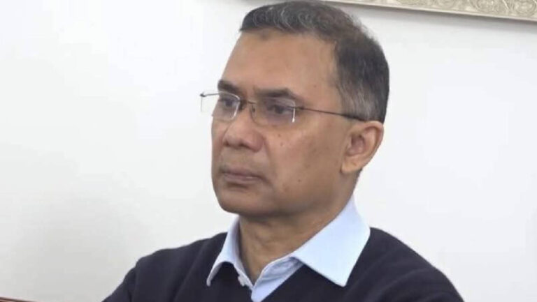 তারেক রহমানের চোখে-মুখে নিঃশব্দ শোক