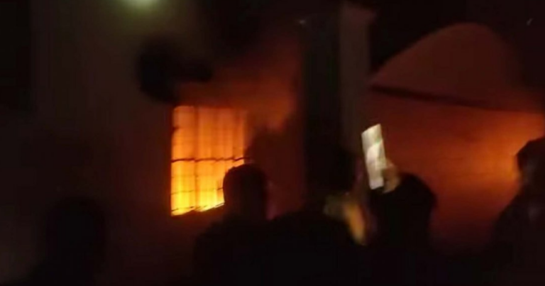 জাপা নেতা আনিসুল ইসলামের বাড়িতে ভাঙচুর-অগ্নিসংযোগ