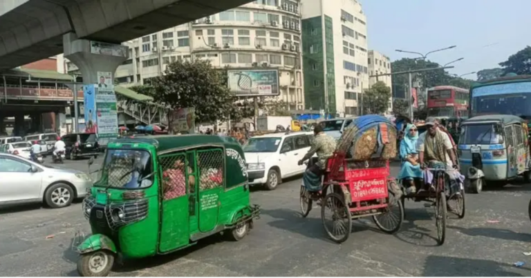 শাহবাগ ছাড়লেন কলেজ শিক্ষার্থীরা, যান চলাচল স্বাভাবিক