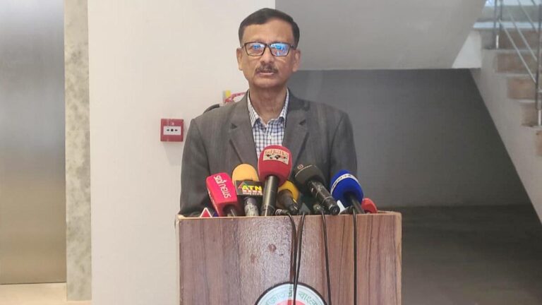 শেখ হাসিনাকে ফেরাতে ইতিবাচক সাড়া দিচ্ছে না ভারত: পররাষ্ট্র উপদেষ্টা