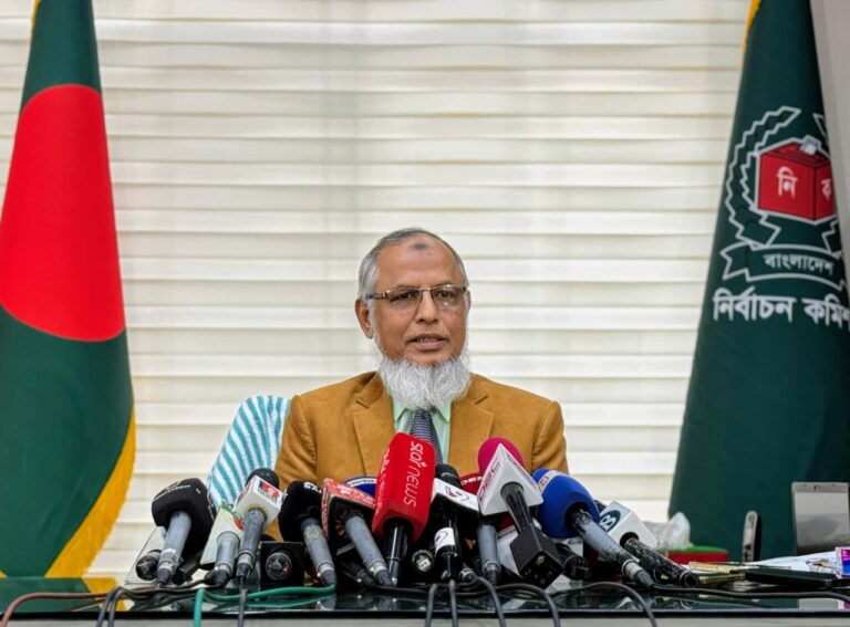 ১২ ফেব্রুয়ারির নির্বাচন নিয়ে কোনো শঙ্কা নেই: ইসি আনোয়ারুল