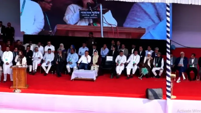 সিলেটে জনসভায় যোগ দিলেন তারেক রহমান