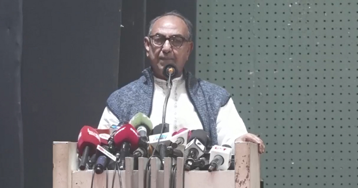 ৭১-এর সাথে চব্বিশের গণ-অভ্যুত্থান না মেলানোর পরামর্শ দিয়ে বিএনপি স্থায়ী কমিটি সদস্য মির্জা আব্বাস জানান, দুটি পৃথক অর্জনই গৌরবের।