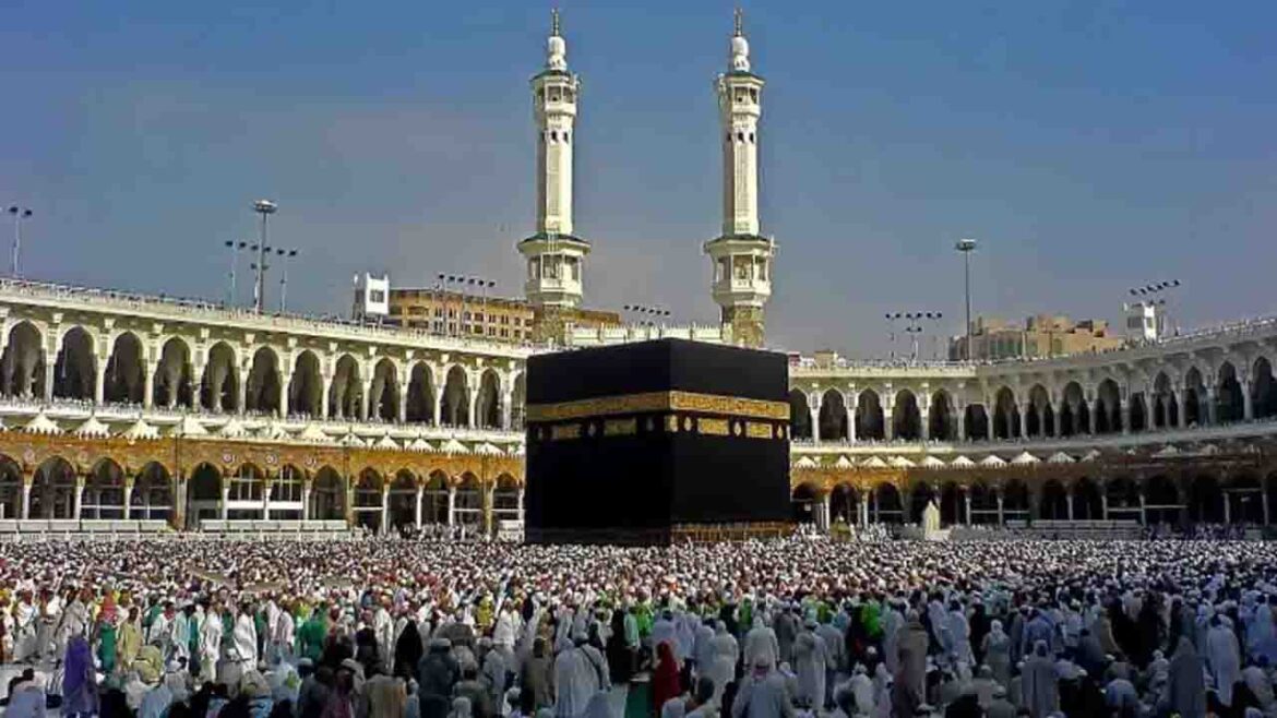 চলতি বছর হজযাত্রীদের ভিসা আবেদন প্রক্রিয়া শুরু হচ্ছে আগামী ৮ ফেব্রুয়ারি আর আবেদন চলবে আগামী ২০ মার্চ পর্যন্ত।